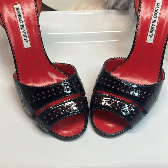 MANOLO BLAHNIK VINTAGE PATENT HEEL - Picture 10 of 13